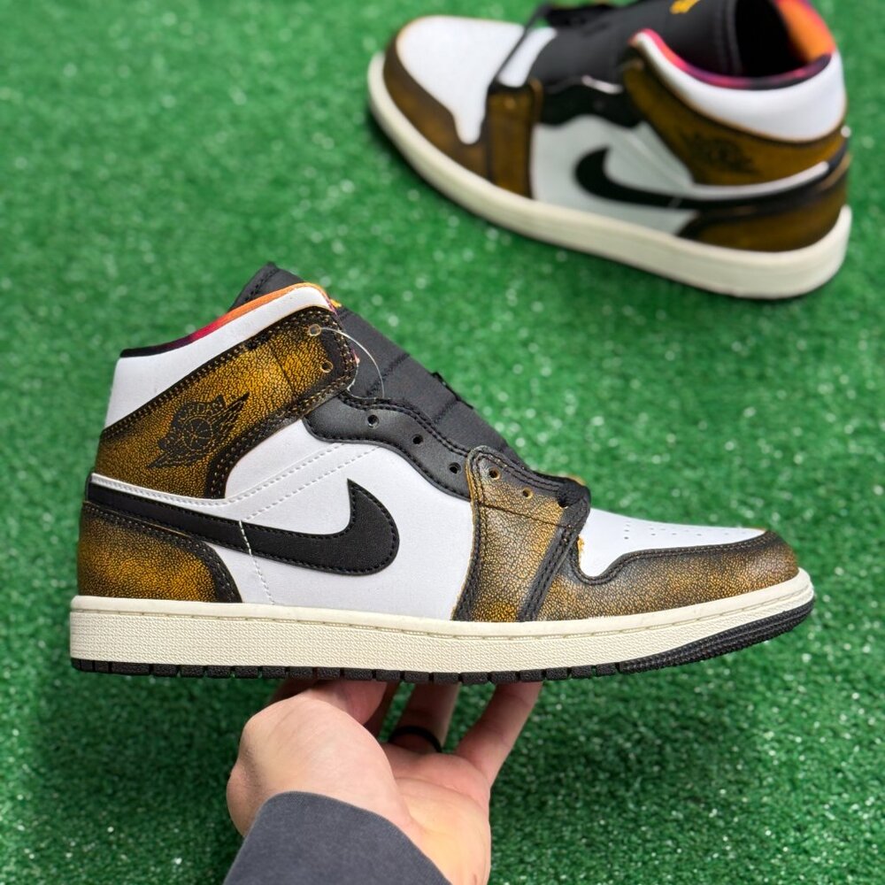 Nike Jordan 1 Mid SE Orange Wear Away Mens Shoes DQ8417-071 NEW* Sz 8.5